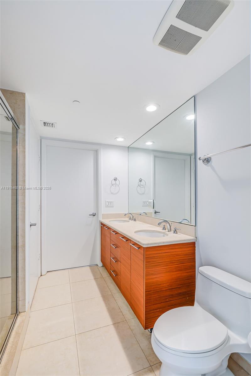 50 BISCAYNE CONDO - Residential Lease