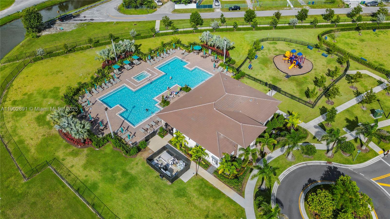 WESTVIEW GARDENS APARTMEN - Residential