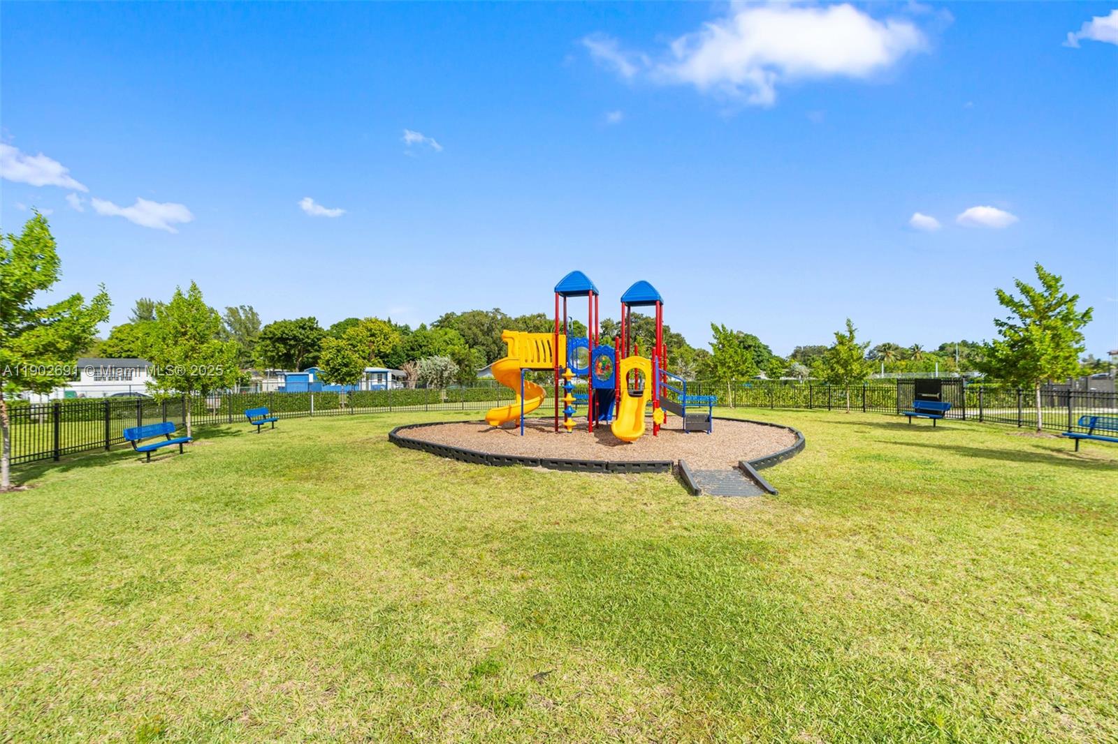 WESTVIEW GARDENS APARTMEN - Residential