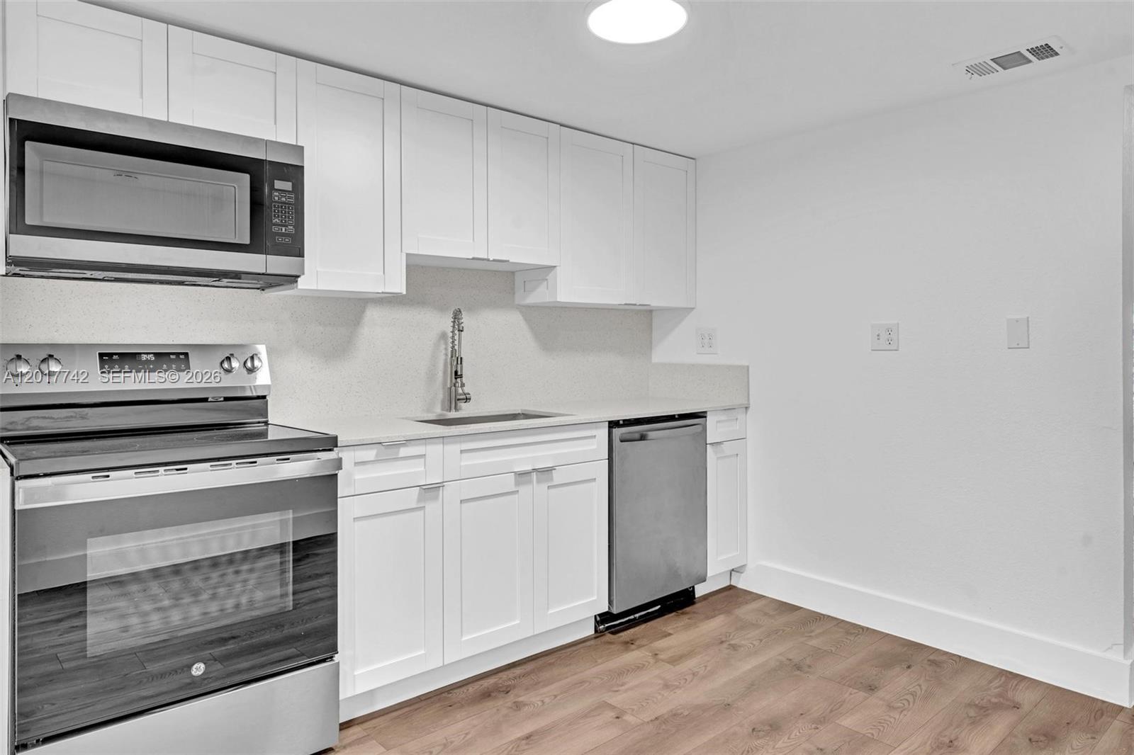 SOUTH BAY ESTATES - Residential
