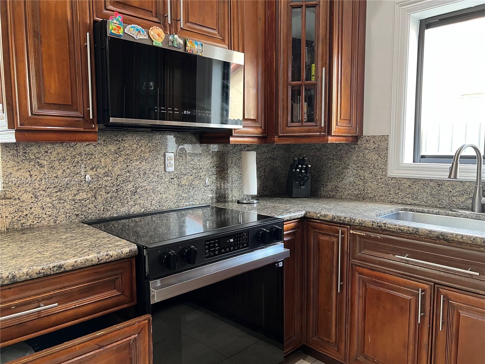 SHORES CALUSA - Residential