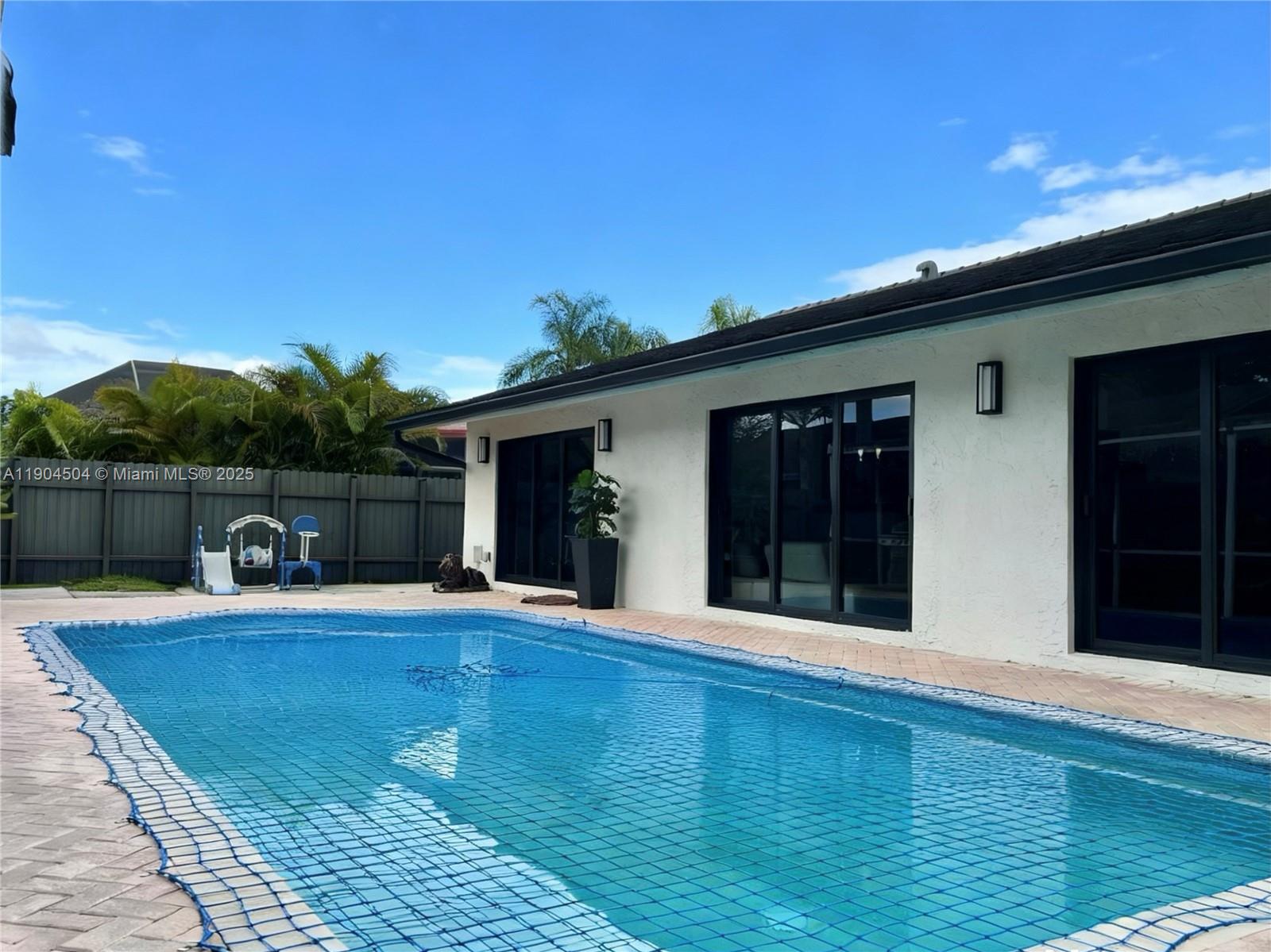 SHORES CALUSA - Residential