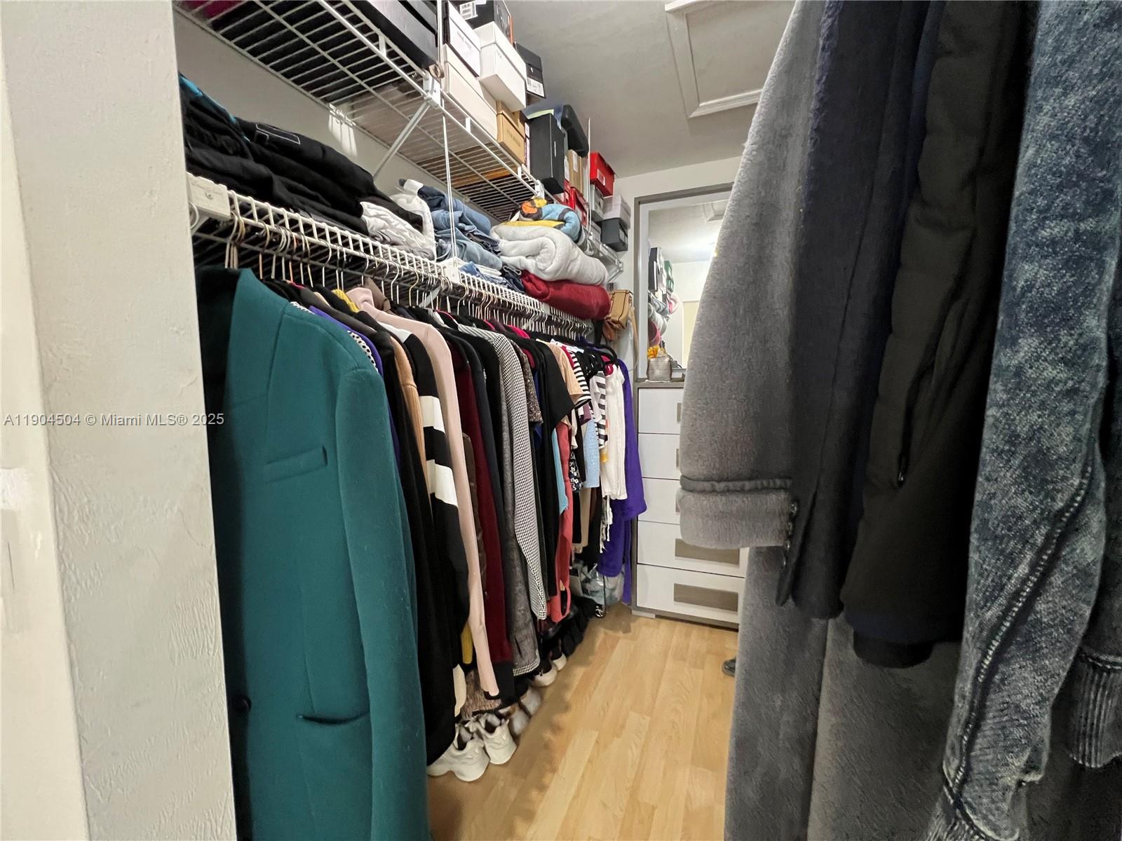 SHORES CALUSA - Residential