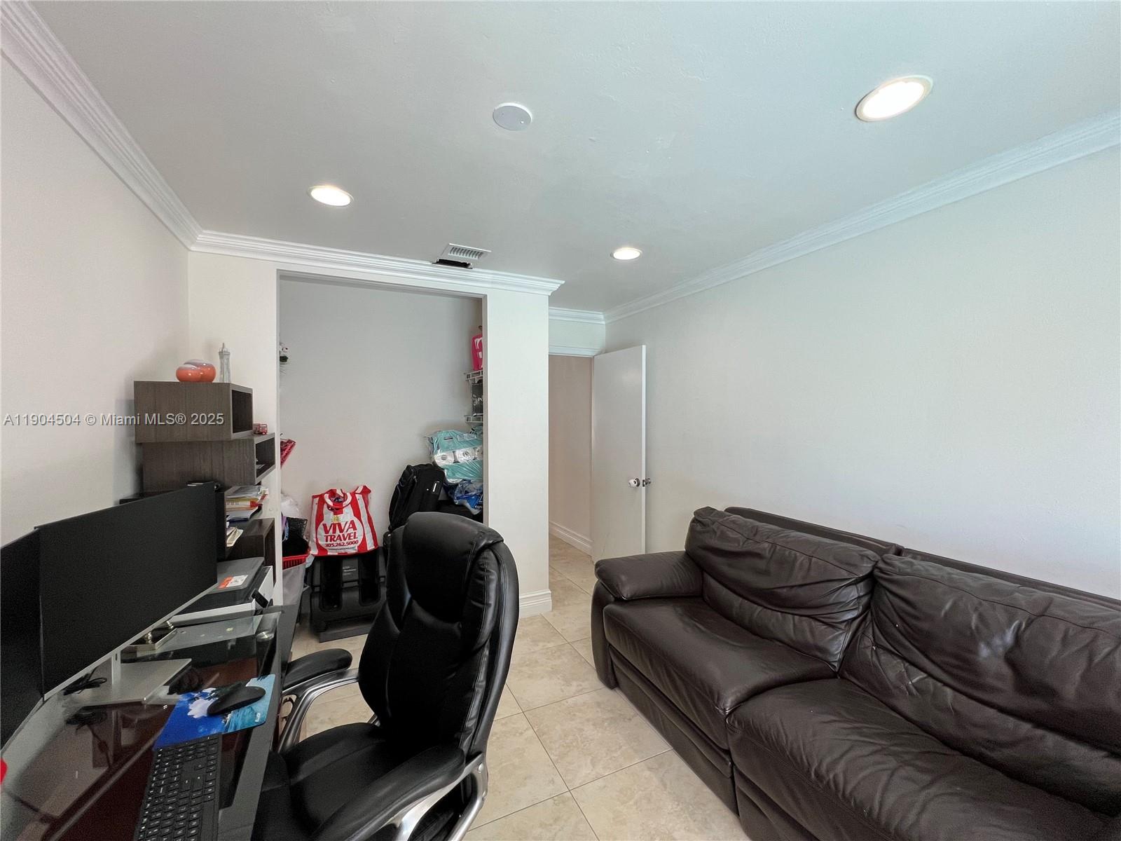 SHORES CALUSA - Residential