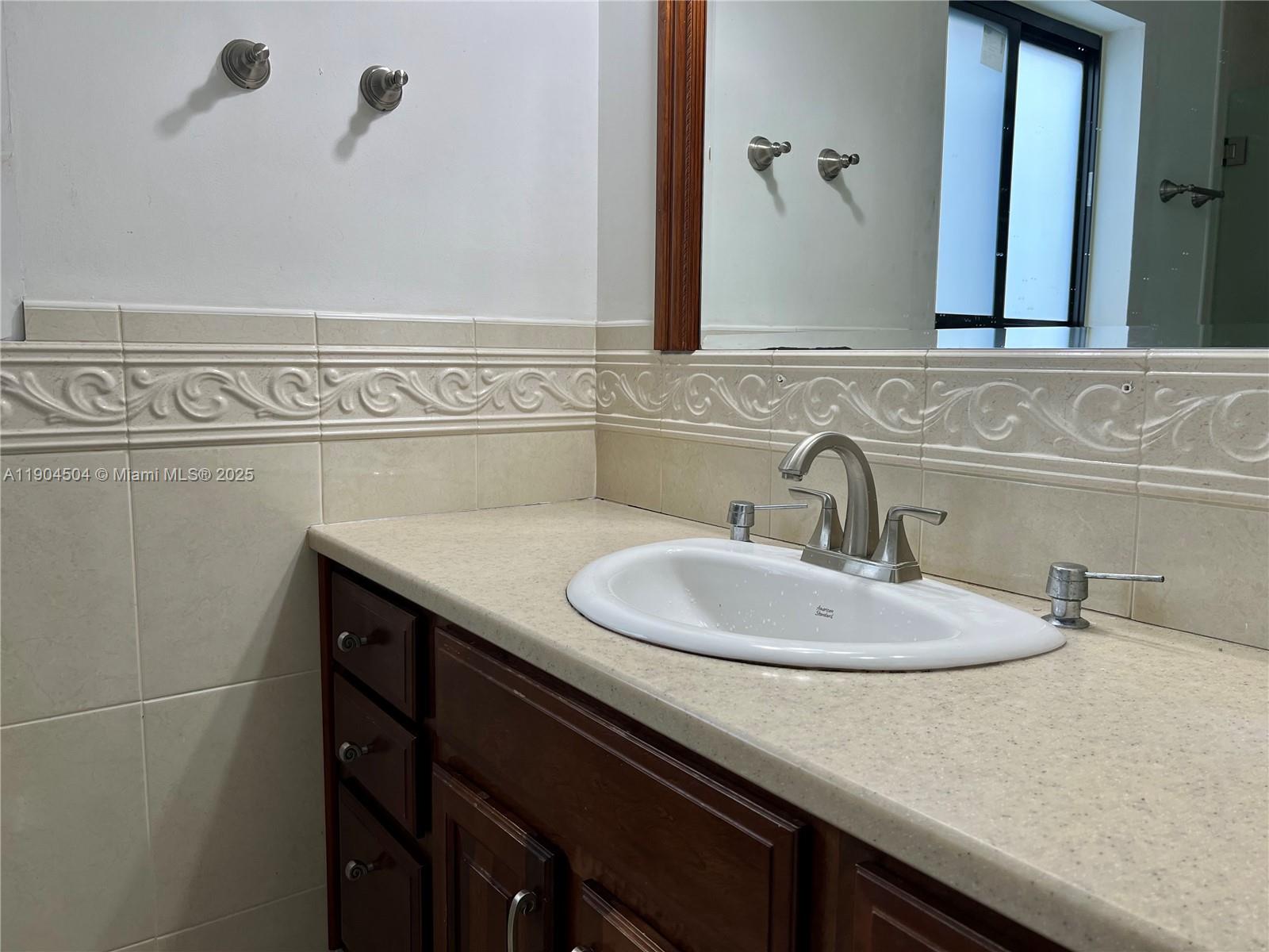 SHORES CALUSA - Residential