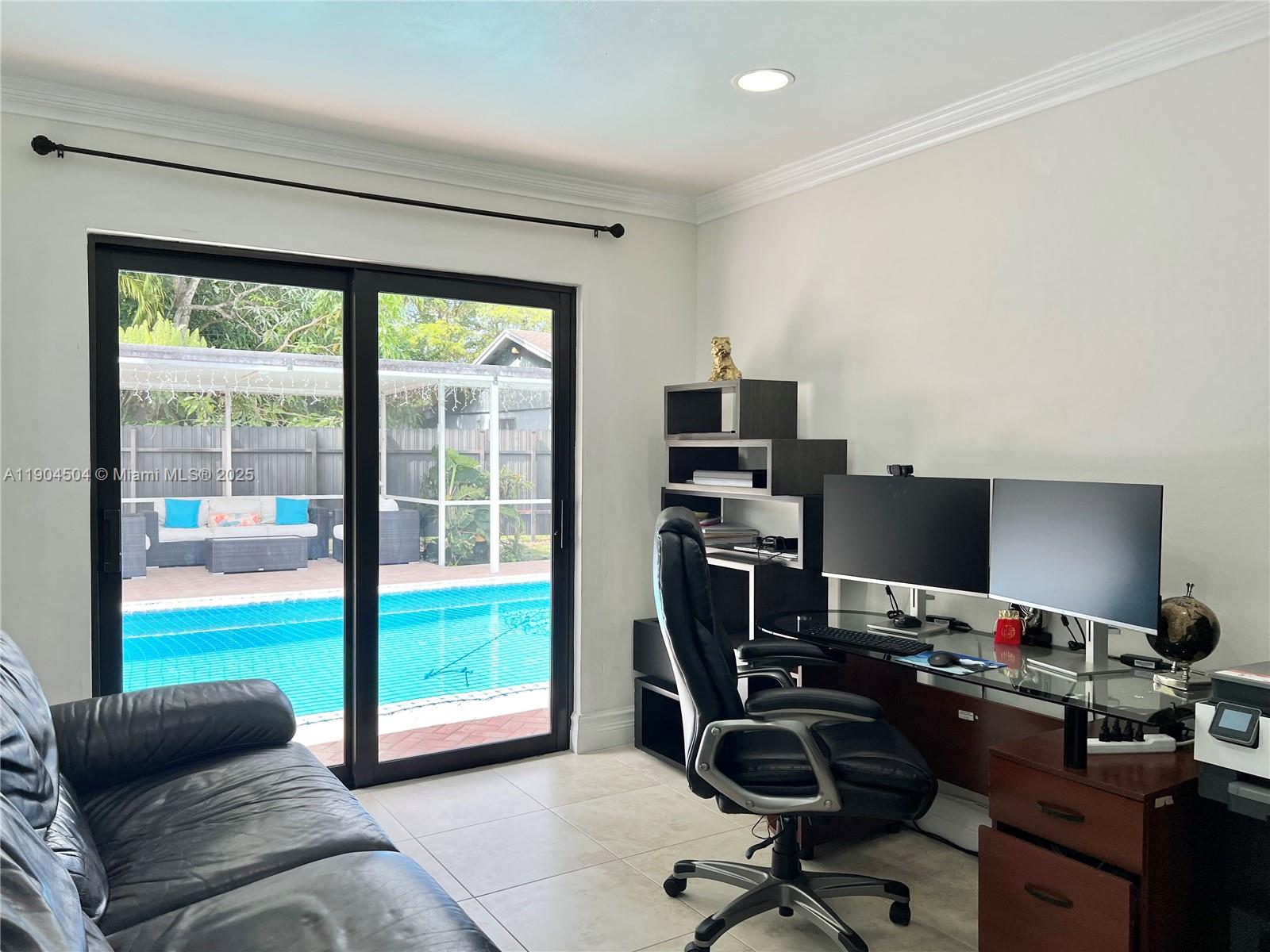 SHORES CALUSA - Residential