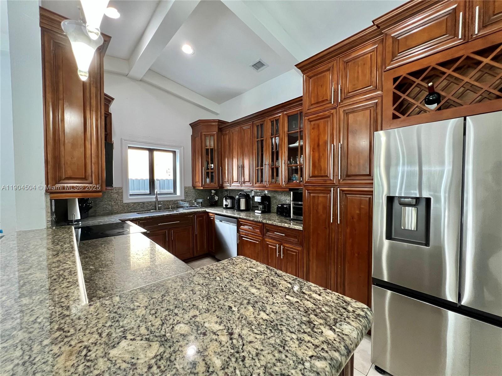 SHORES CALUSA - Residential