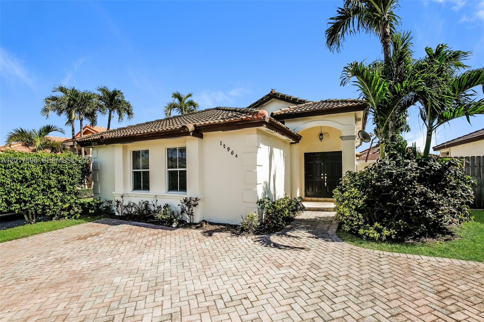 SHOMA HOMES AT TAMIAMI IV - Residential Lease