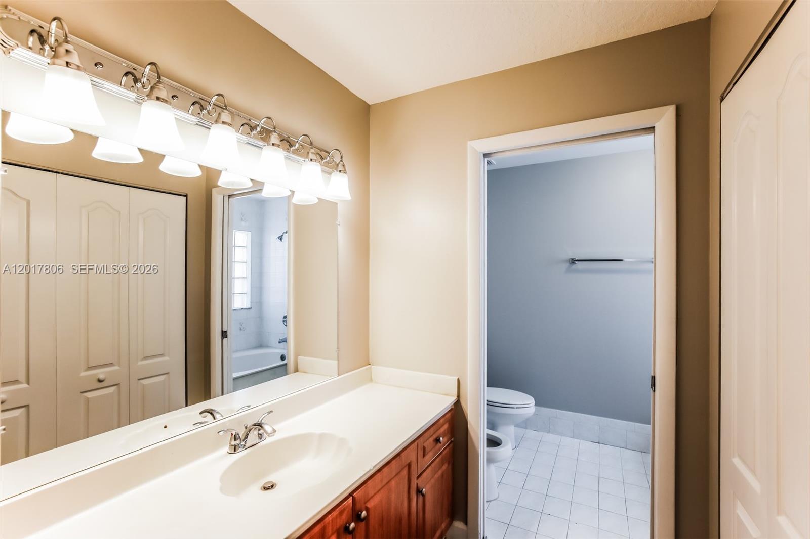 SHOMA HOMES AT TAMIAMI IV - Residential Lease