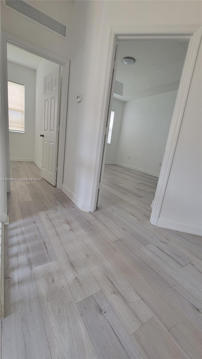 FONTAINBLEAU LAKES COURTY - Residential