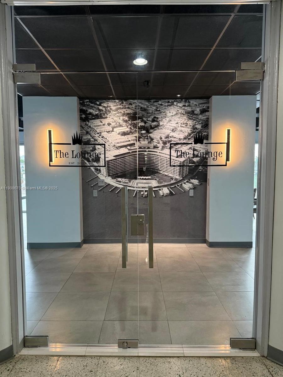 KING COLE CONDO - Residential Lease