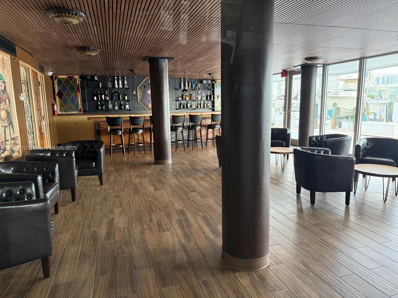 KING COLE CONDO - Residential Lease