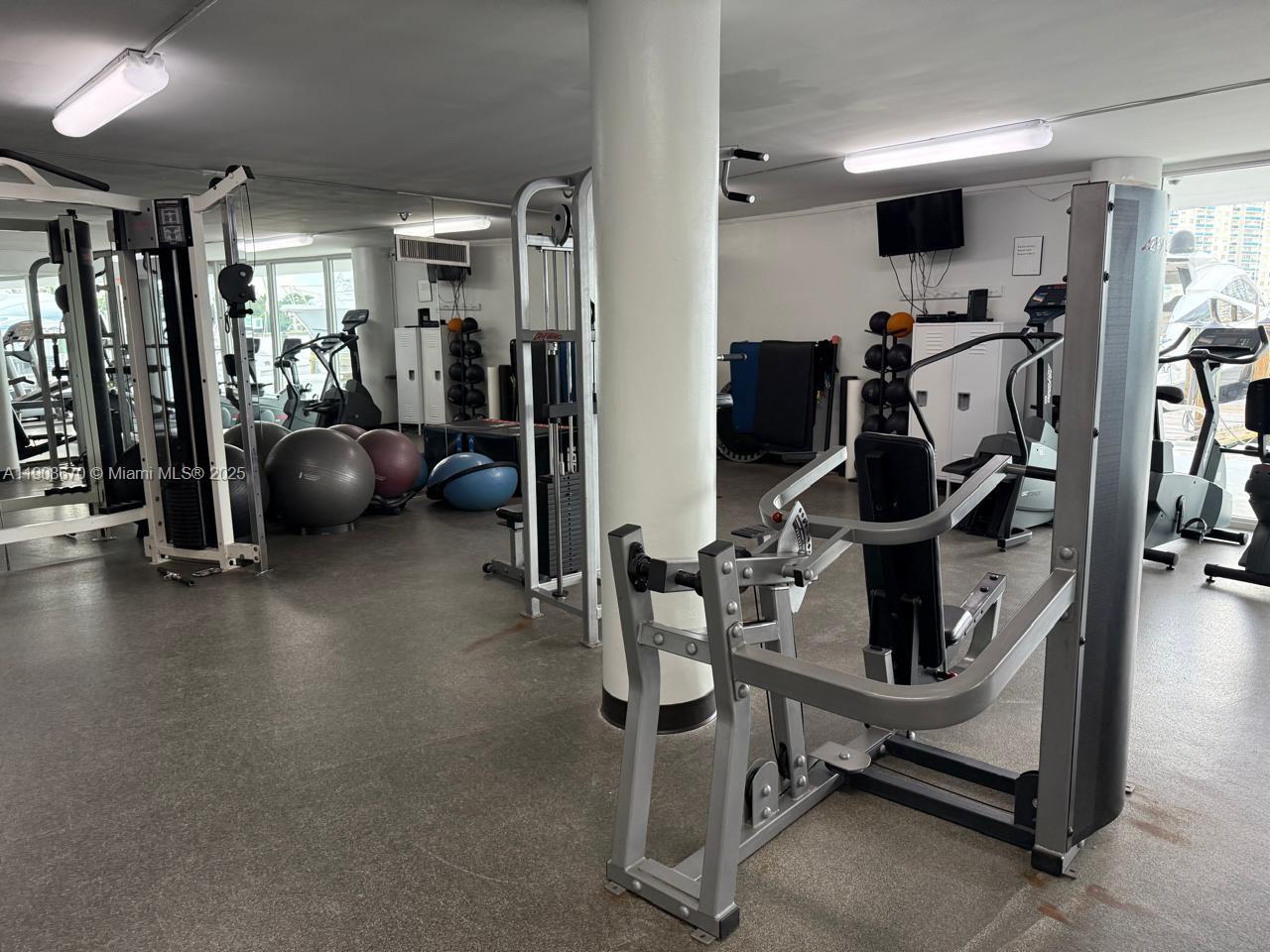 KING COLE CONDO - Residential Lease