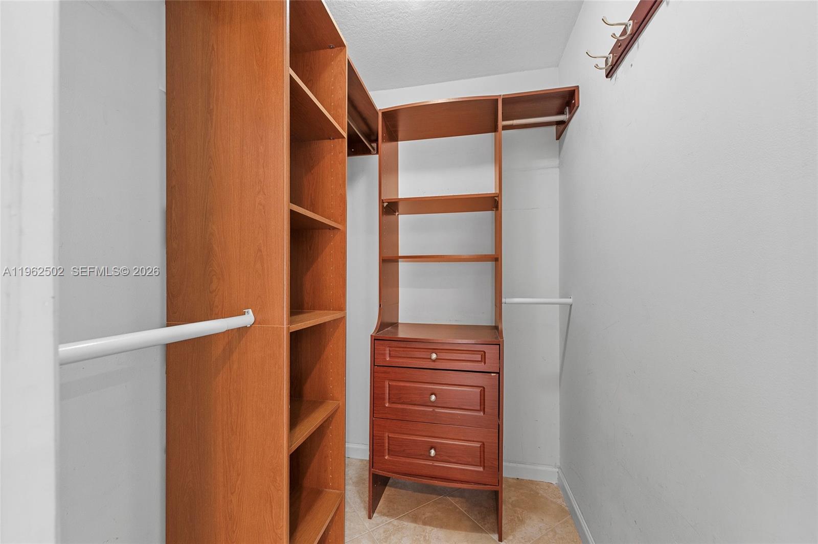 GREENWOOD - Residential