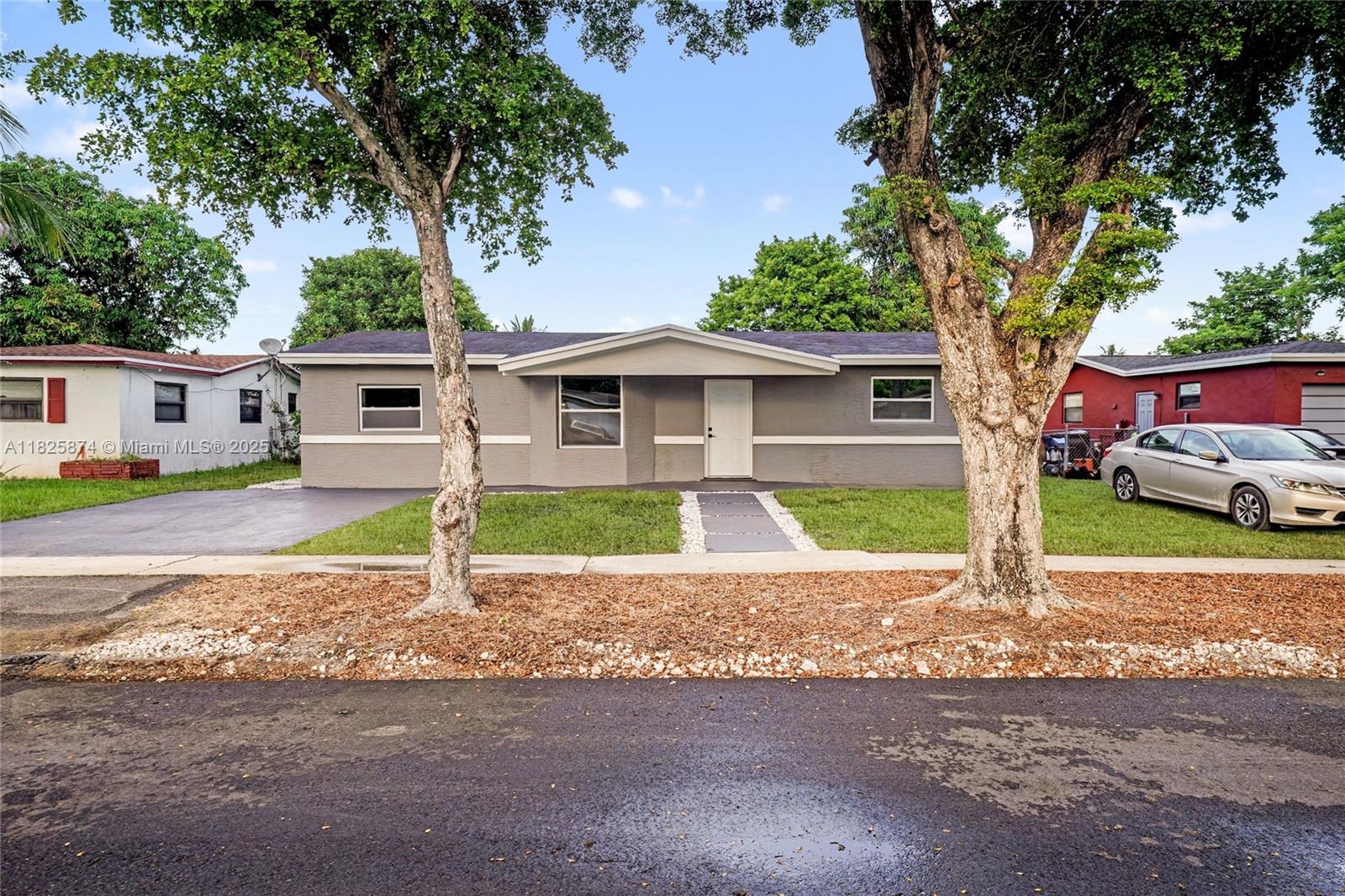 4290 NW 38th Ave