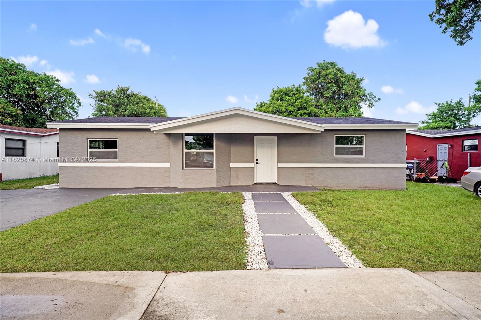 4290 NW 38th Ave