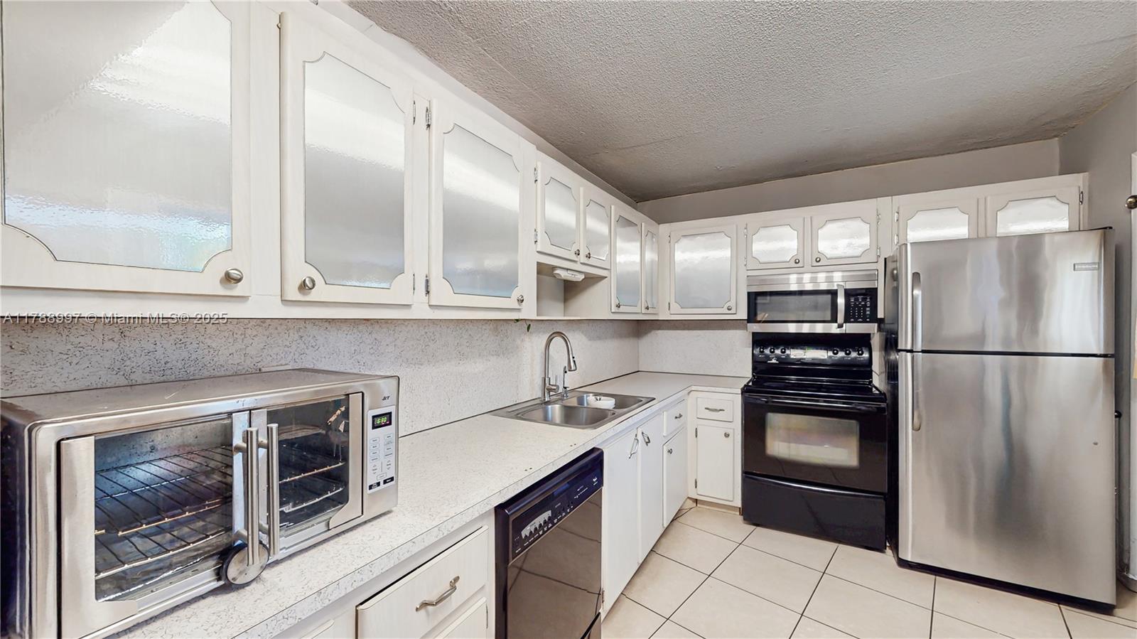 ROLLING GREEN CONDO D - Residential