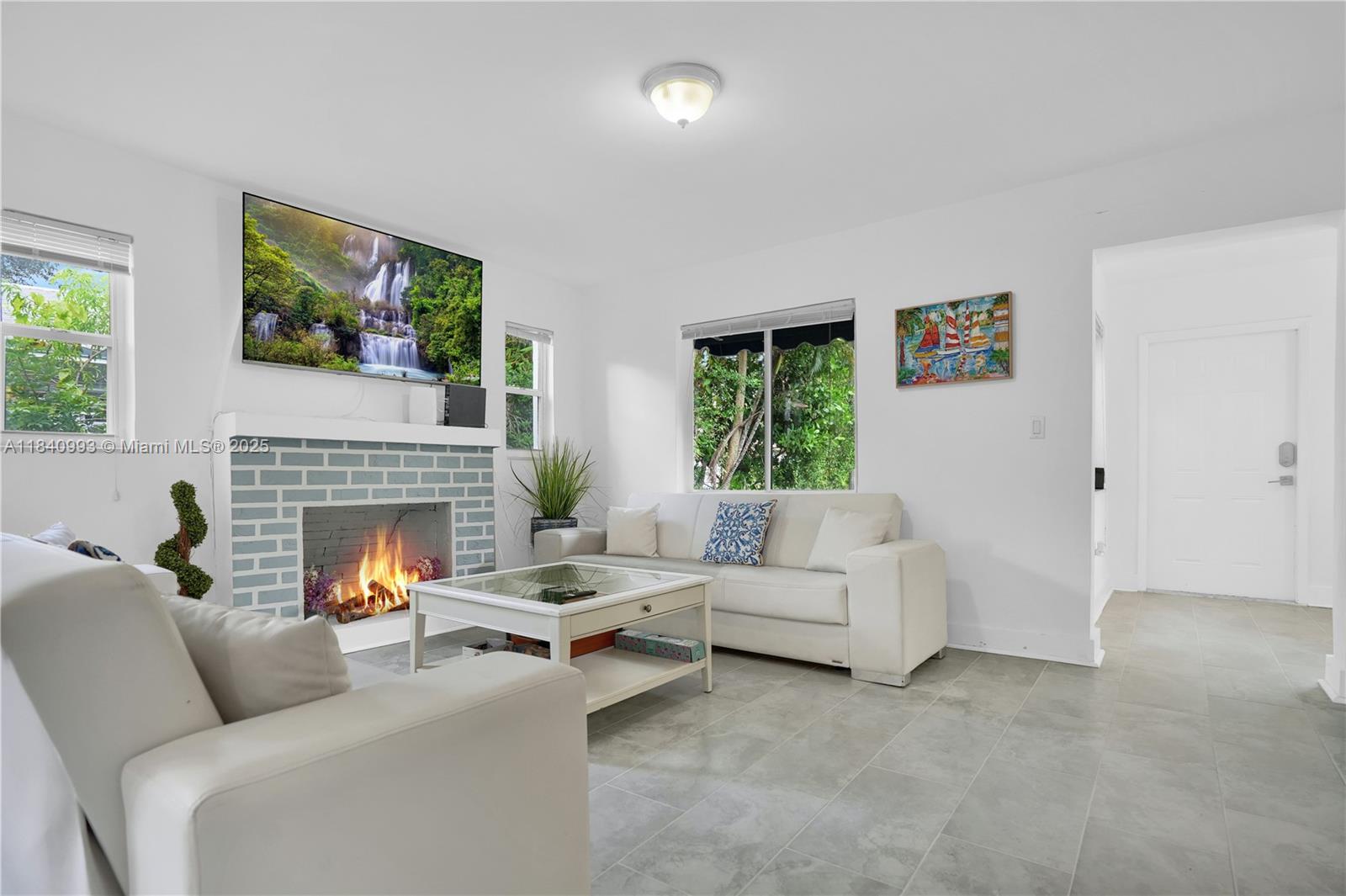 126 NW 33rd St