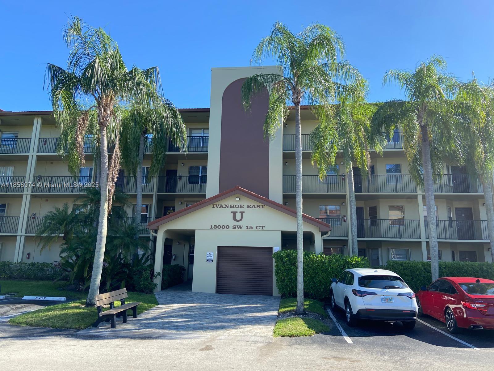Ready to see Sept 4, APPLY NOW. VERY CLEAN, NEW CARPET, Very well maintained, 2 bed/2 bath, washer and dryer inside. 55+ Community. At least one
person must be 55+ and credit score 650 up.4 weeks for approval. Includes internet, cable,
community amenities,(23 swimming pools, meeting rooms, card games, bingo, arts and crafts, music, ceramics, computer, Camera Club, Domino Club, Karaoke Club, library, relaxing sauna, and other classes, billiard room, Shuffleboard, tennis courts, fishing, sailing, and an 18-hole, championship golf course on site. A Club Health facilitywith latest in exercise equipment. Daily scheduled classes, group exercise activities. Gated with securitymedical alert system and bus transportation convenient to access local malls, shopping centers and medical facilities.