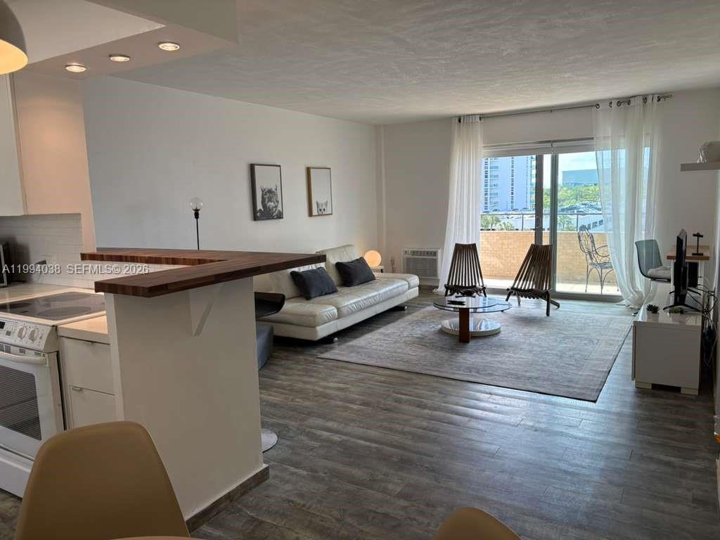 KINGS POINT IMPERIAL COND - Residential Lease