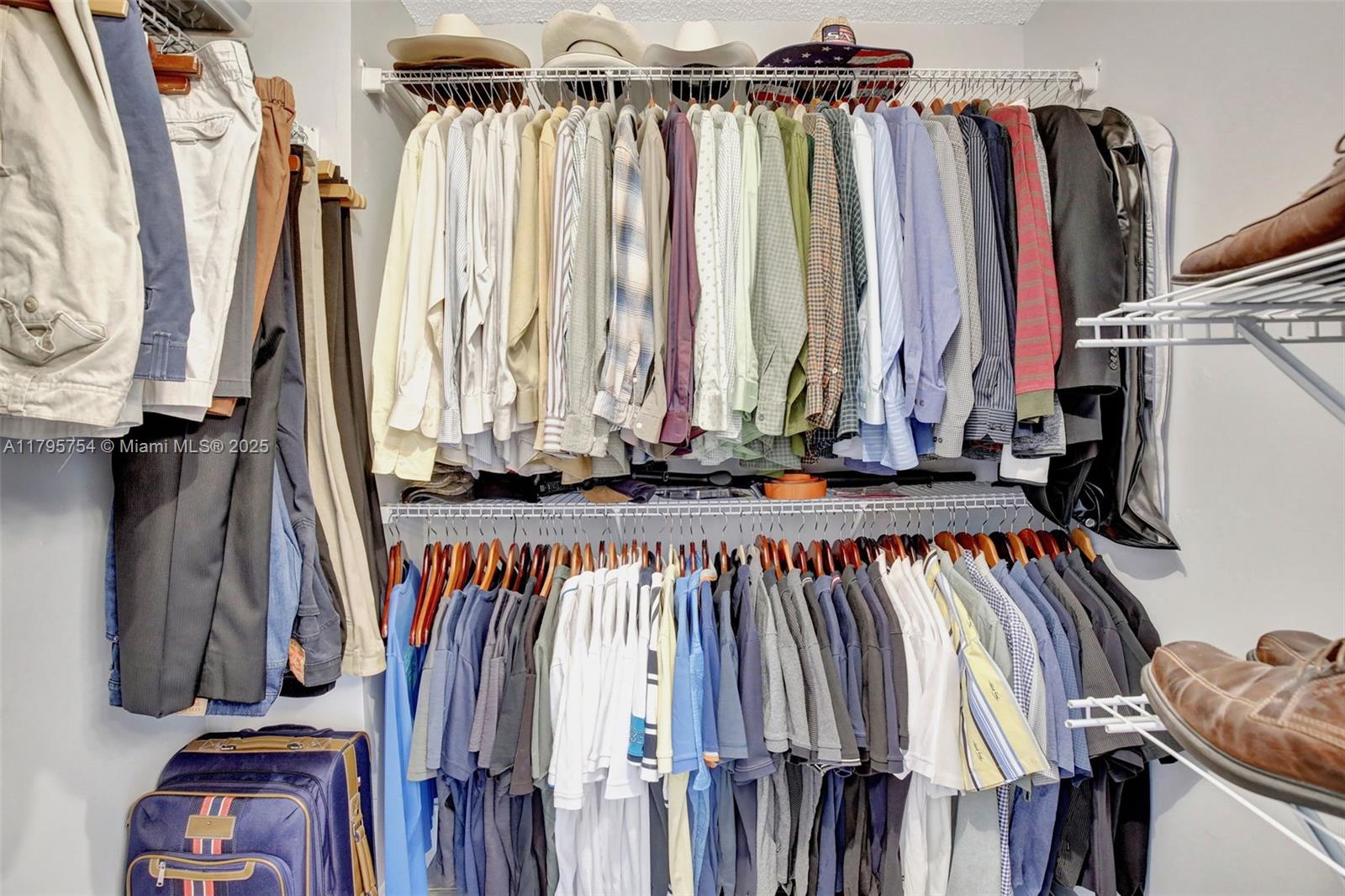 BUCKINGHAM EAST AT CENTUR - Residential