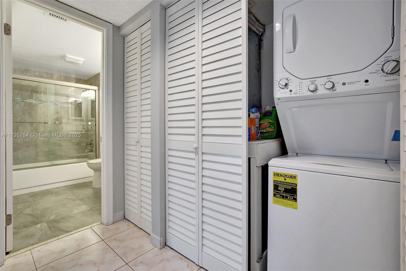 BUCKINGHAM EAST AT CENTUR - Residential