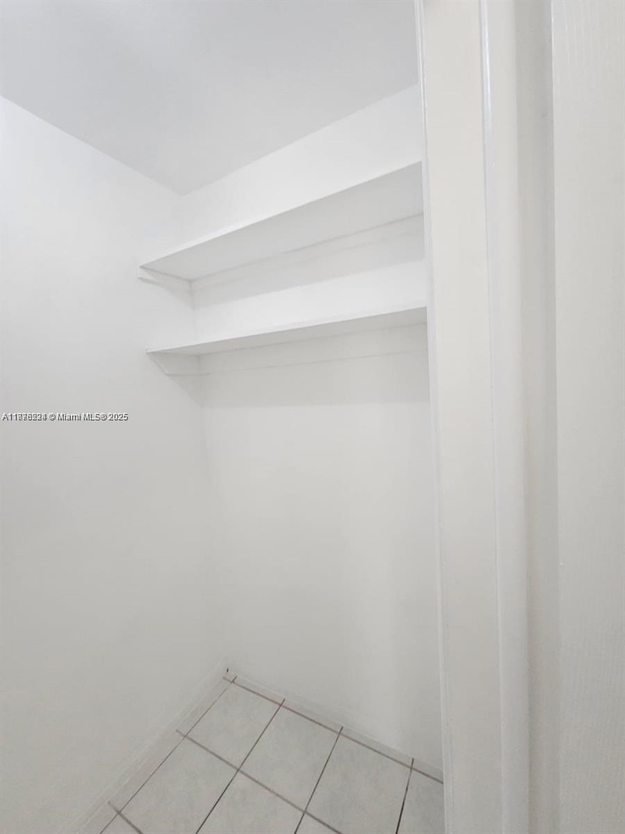 CLEVE APTS CONDO - Residential