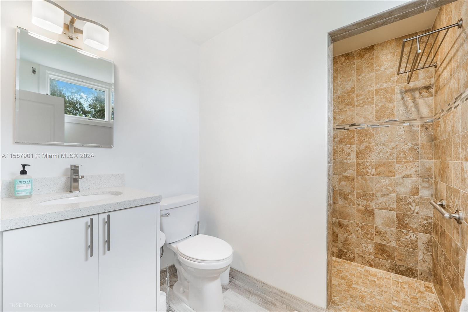 BAYSHORE VIEW - Residential Lease