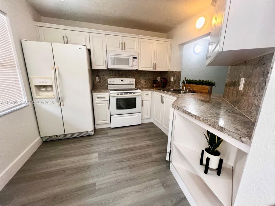 Amazing, neat, and very well-located 2/2 condo in the desirable Coral Springs area. Conveniently located near synagogues, hospitals, restaurants, and major shopping centers. Features vinyl flooring throughout, updated bathrooms, comfortable living spaces, a private patio, and excellent natural light. Situated in a safe and quiet community.perfect for comfortable living.