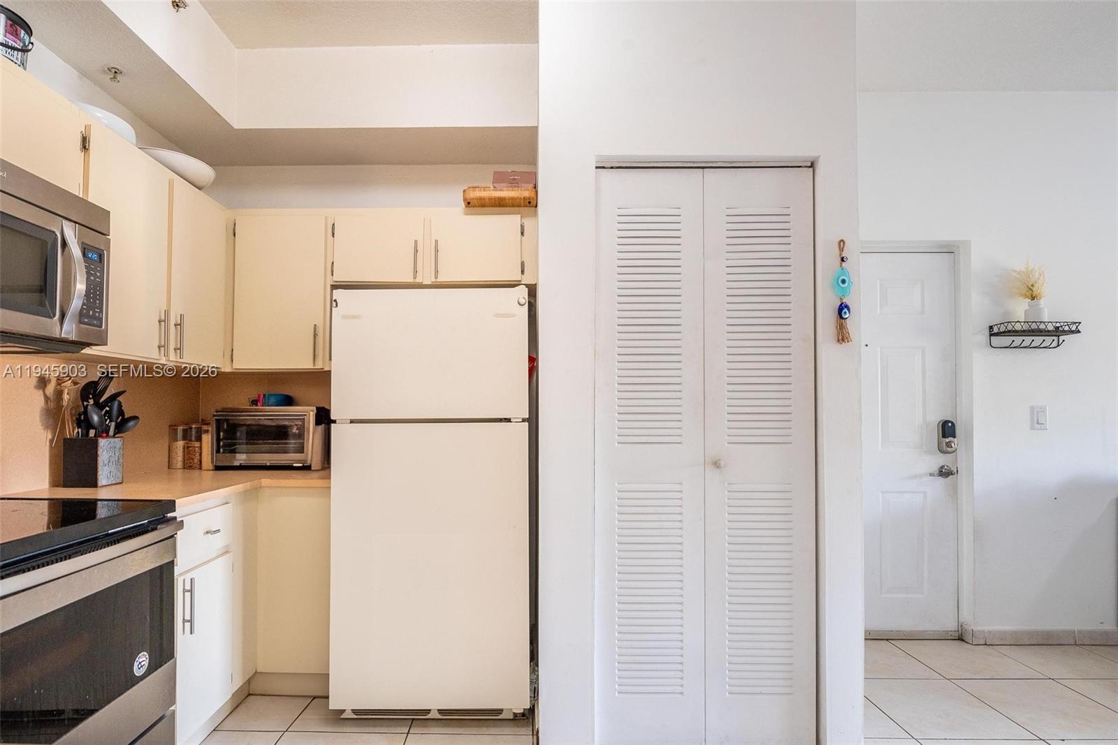 PALM GARDENS AT DORAL CON - Residential