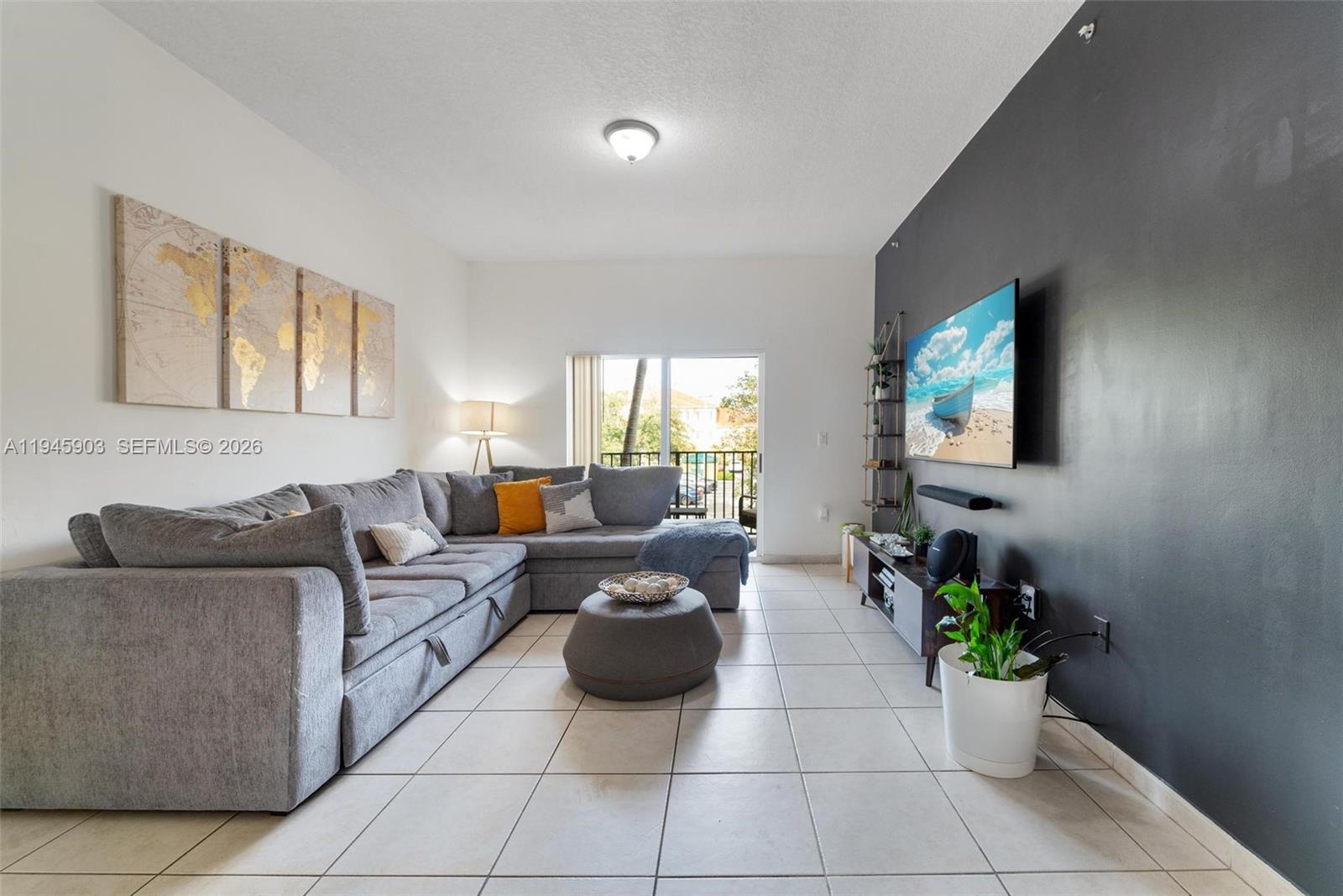 PALM GARDENS AT DORAL CON - Residential