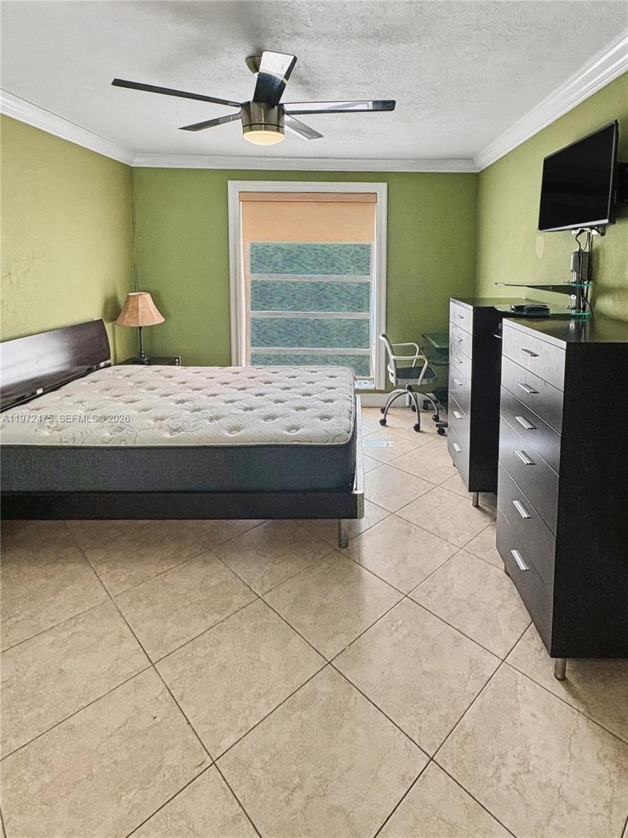 SUNSET PALMS EAST CONDO - Residential