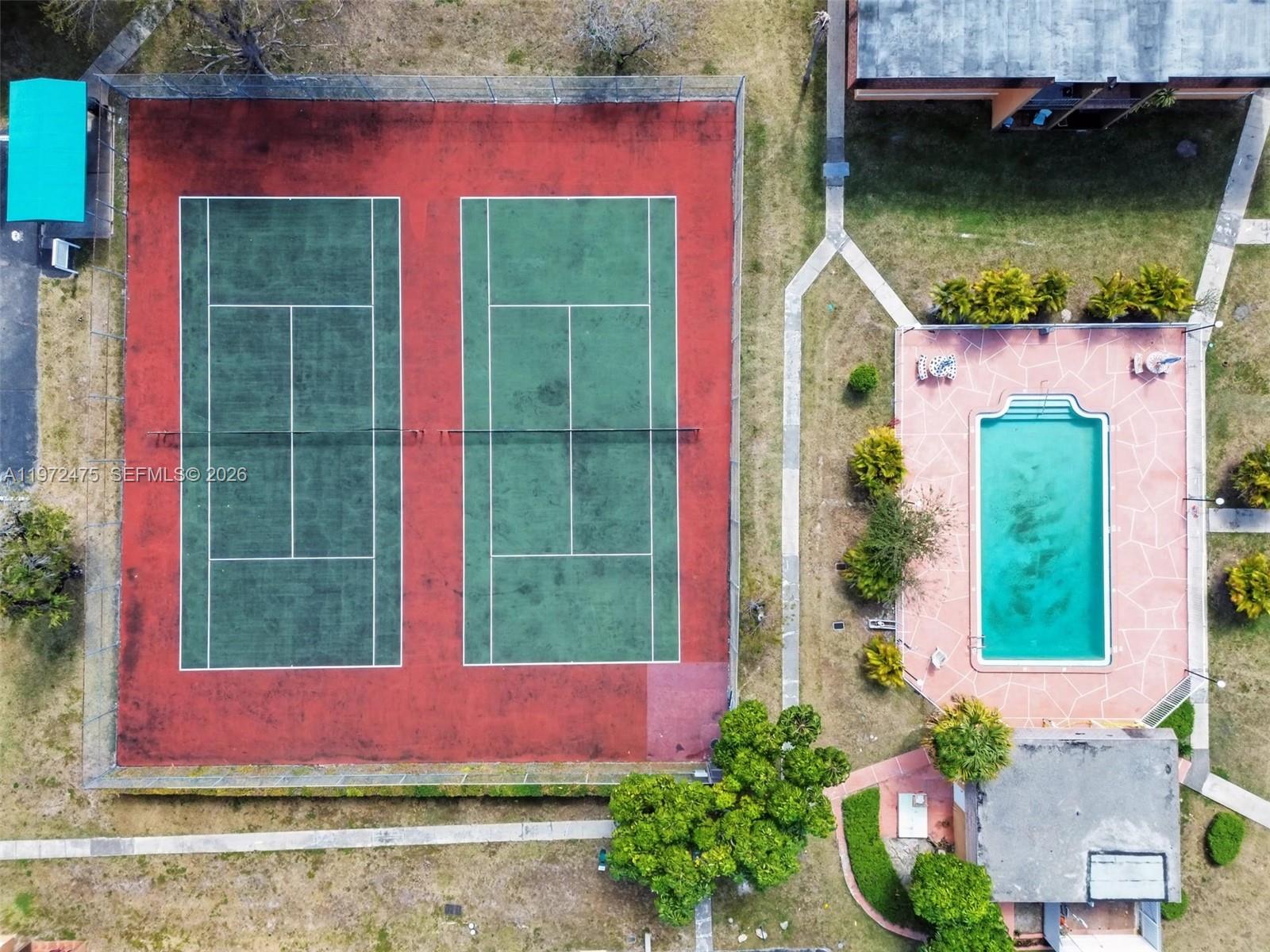 SUNSET PALMS EAST CONDO - Residential