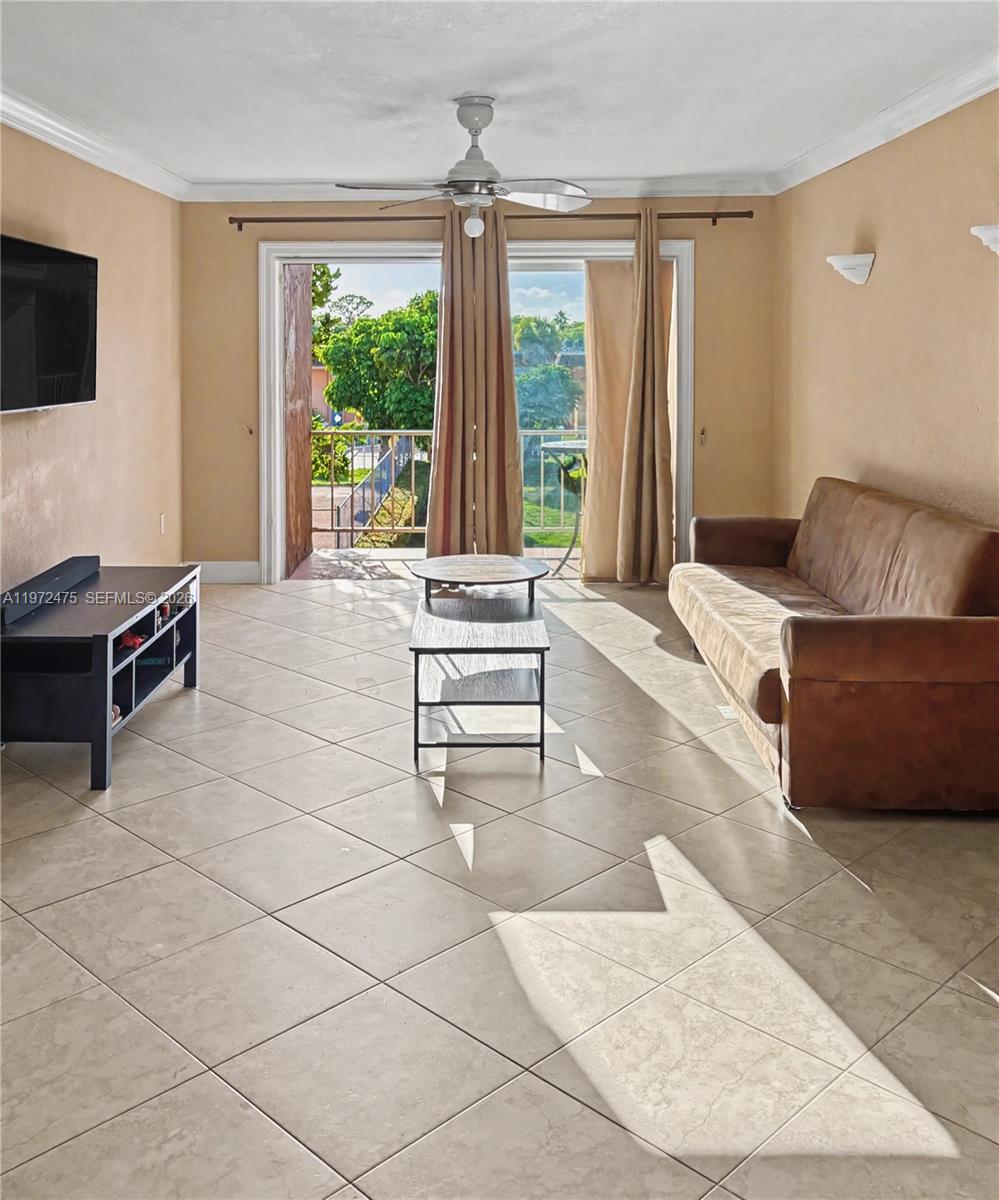 SUNSET PALMS EAST CONDO - Residential