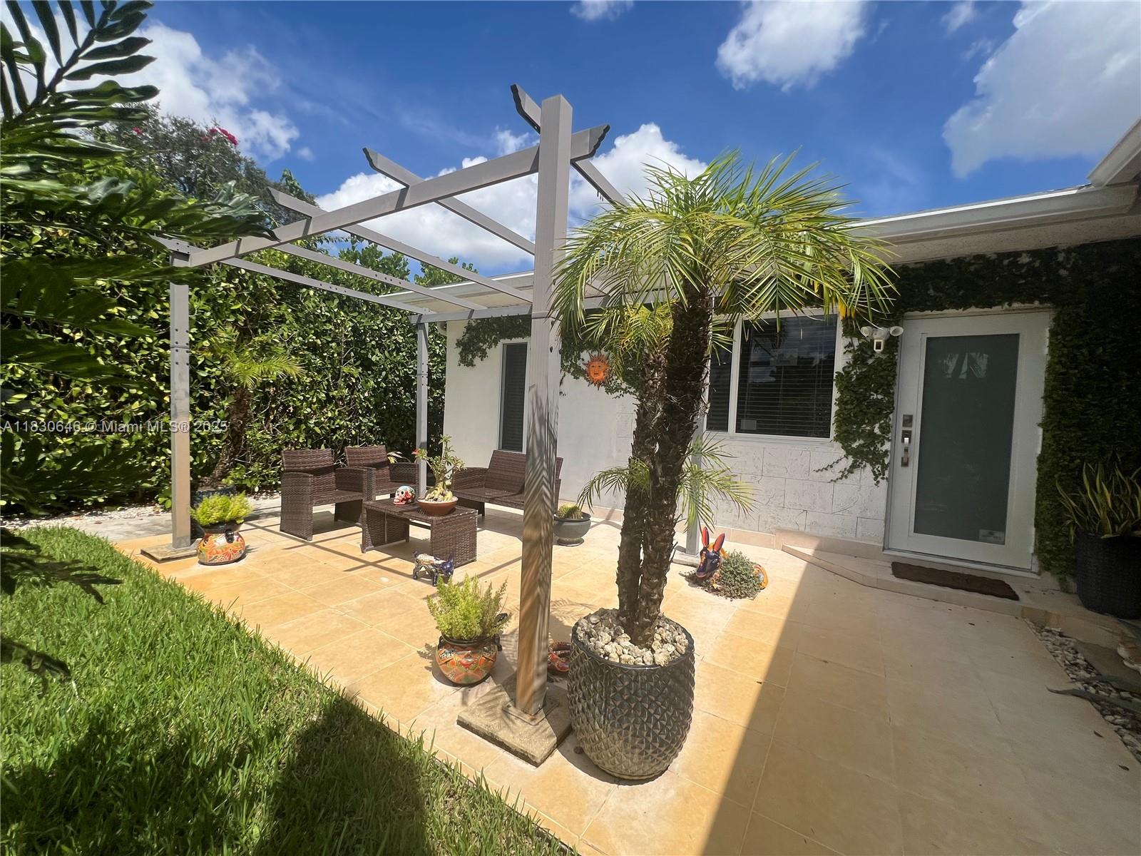 W MIAMI SHORES SEC B - Residential