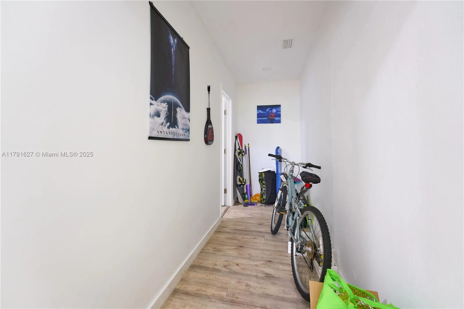 Miami Beach, Florida 33141, United States, 1 Bedroom Bedrooms, ,1 BathroomBathrooms,Residential,Pending,119494