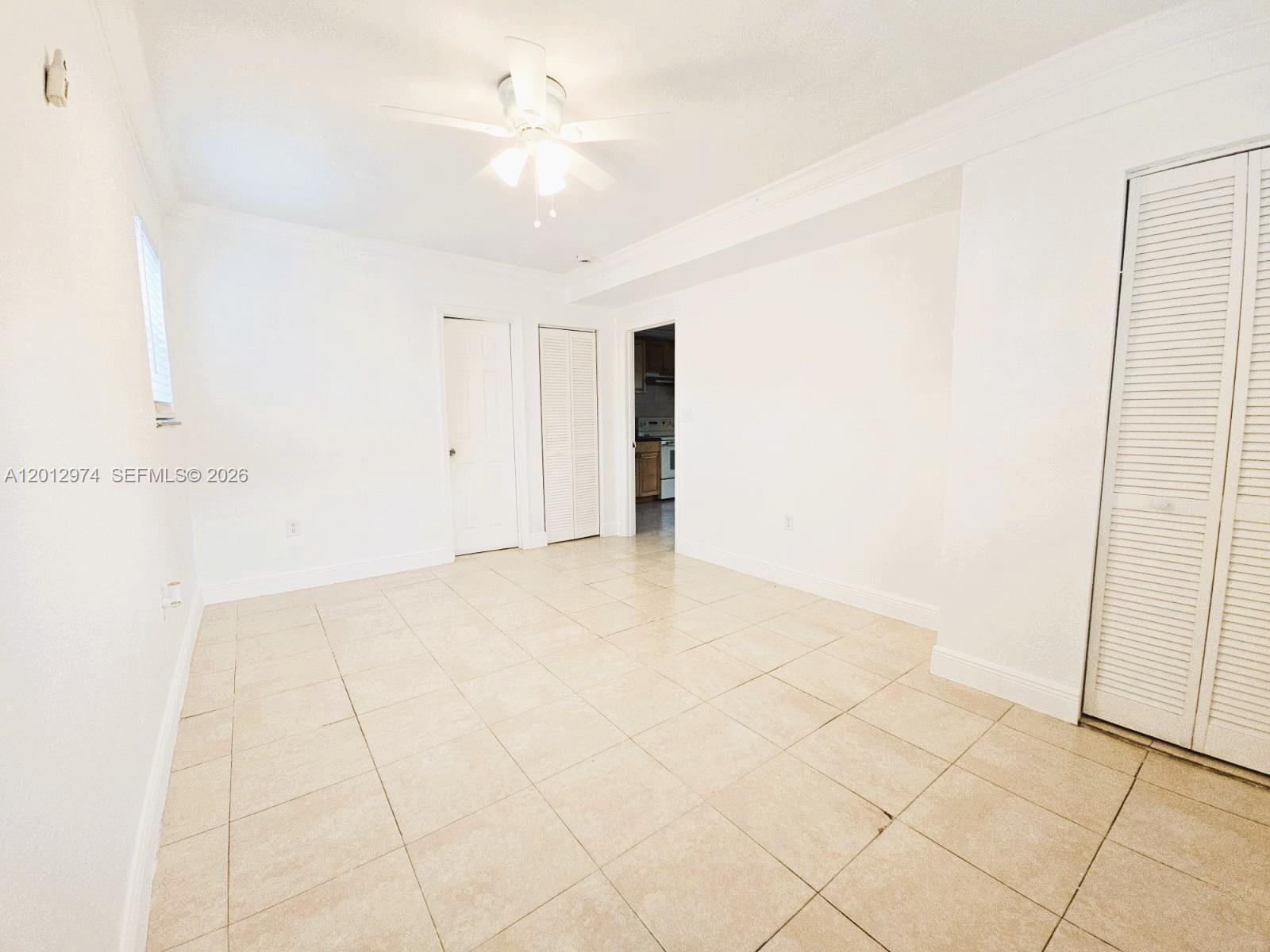 LAWRENCE ESTATE LAND CO - Residential Lease