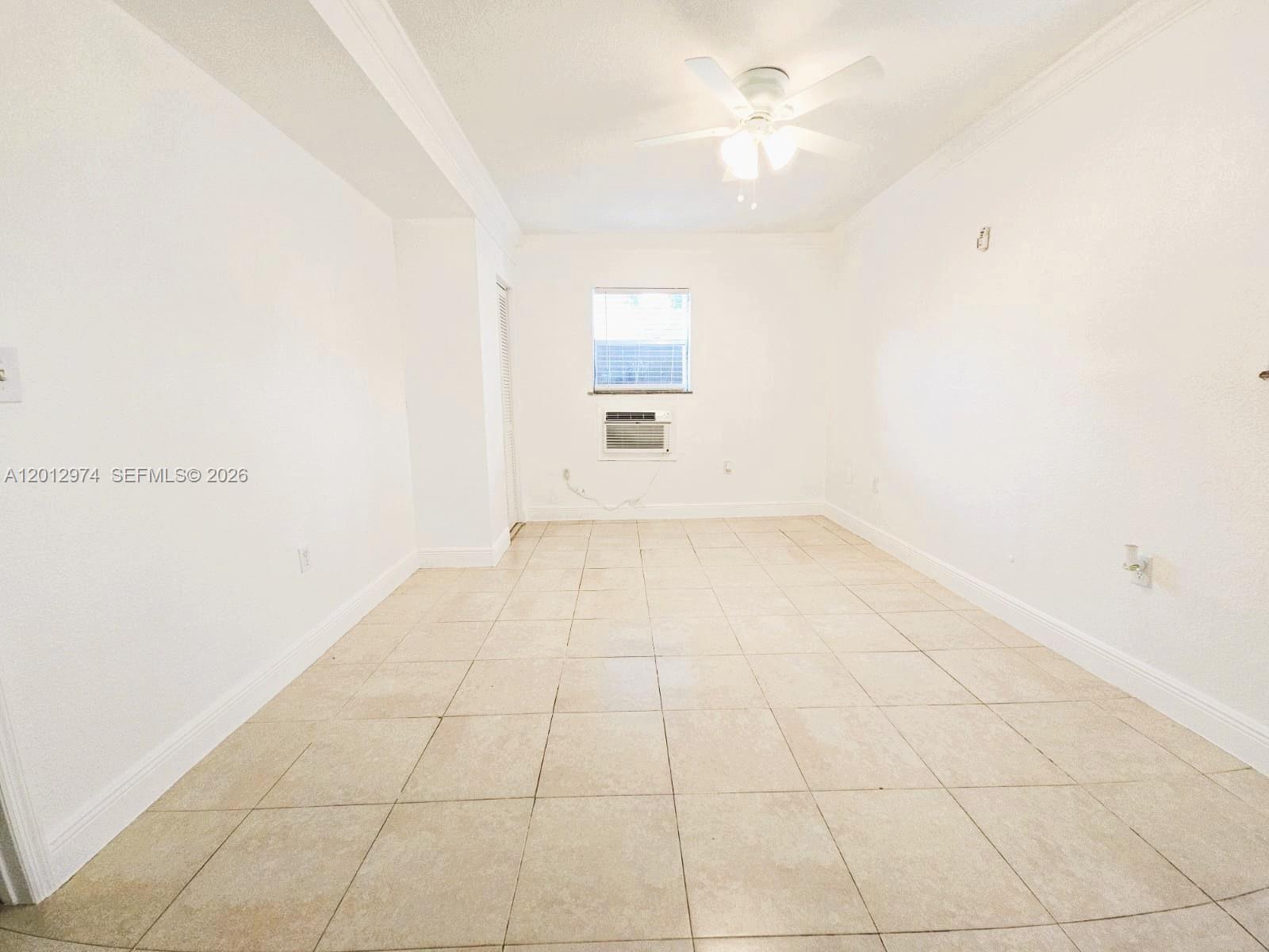 LAWRENCE ESTATE LAND CO - Residential Lease