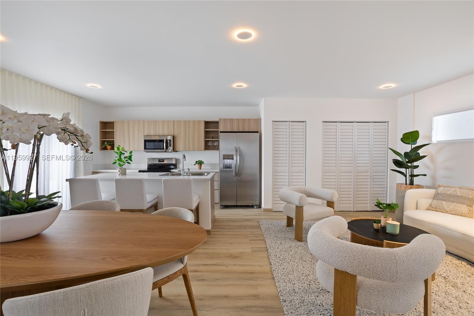 ALPHAVILLE II CONDO - Residential