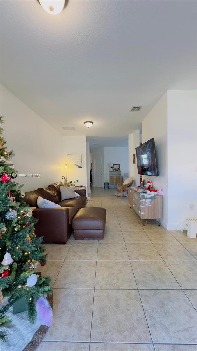 FONTAINEBLEAU WEST NORTH - Residential