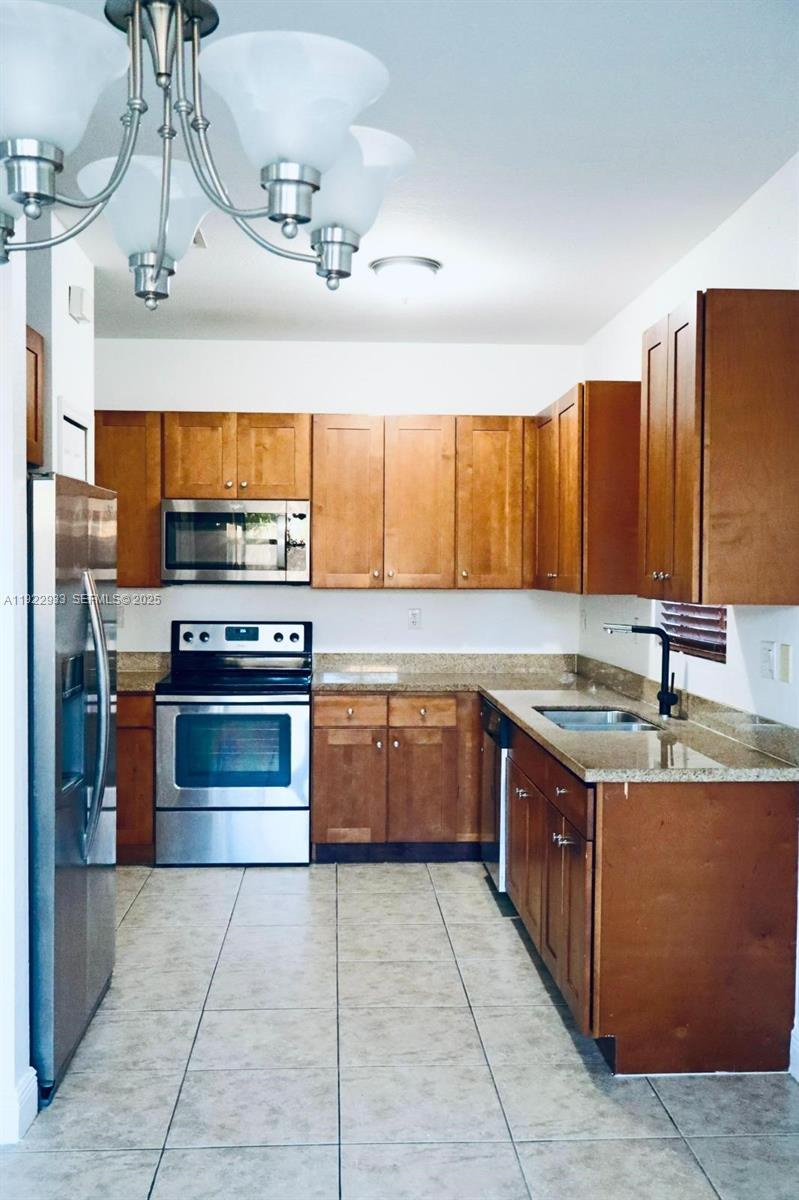 FONTAINEBLEAU WEST NORTH - Residential