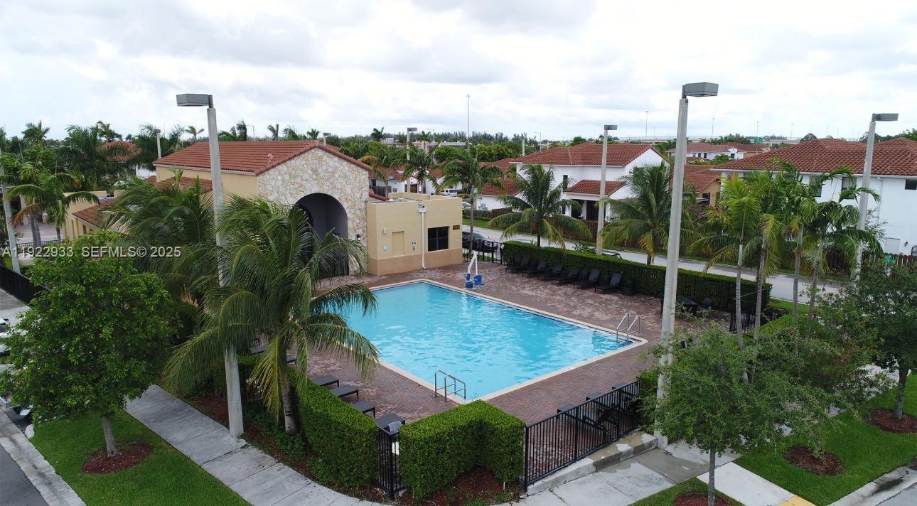 FONTAINEBLEAU WEST NORTH - Residential