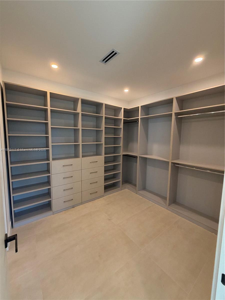 Poinsettia Heights - Residential Lease