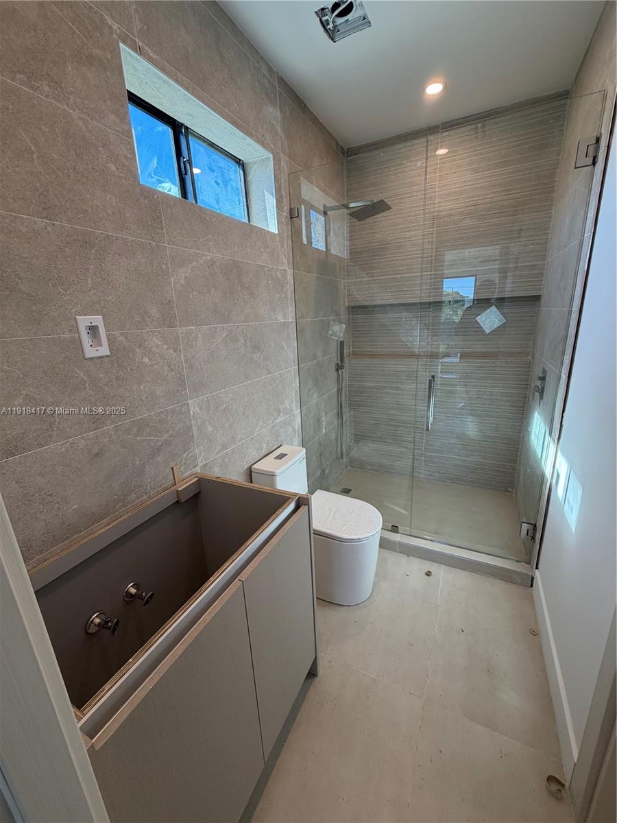 Poinsettia Heights - Residential Lease