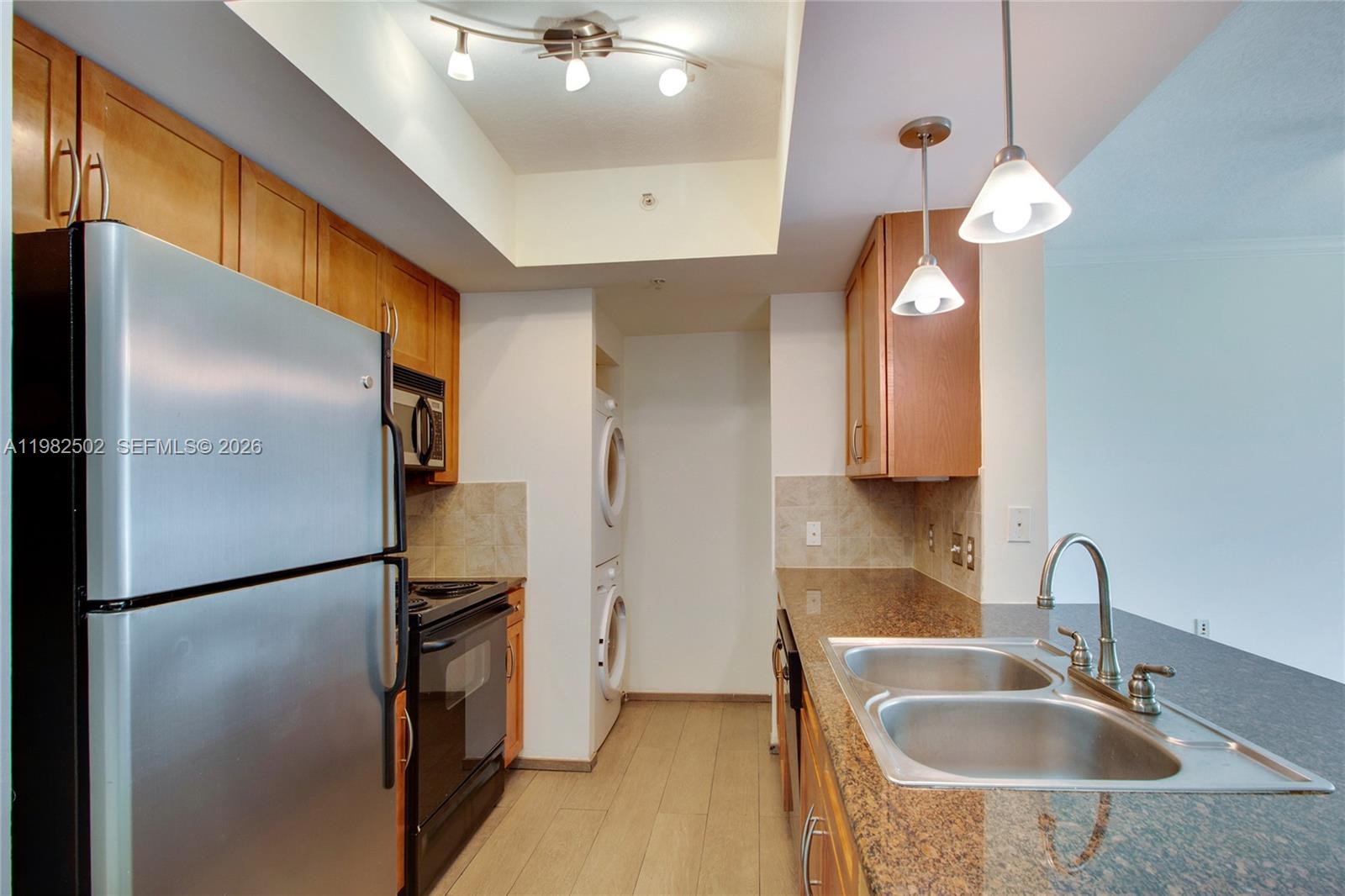 2000 N Bayshore Dr 506