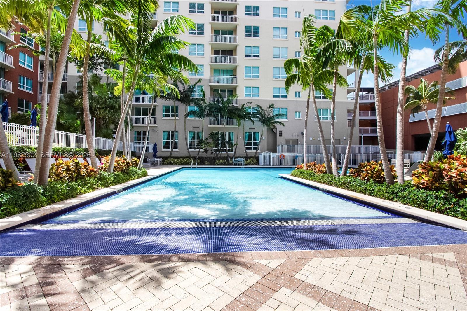 2000 N Bayshore Dr 506