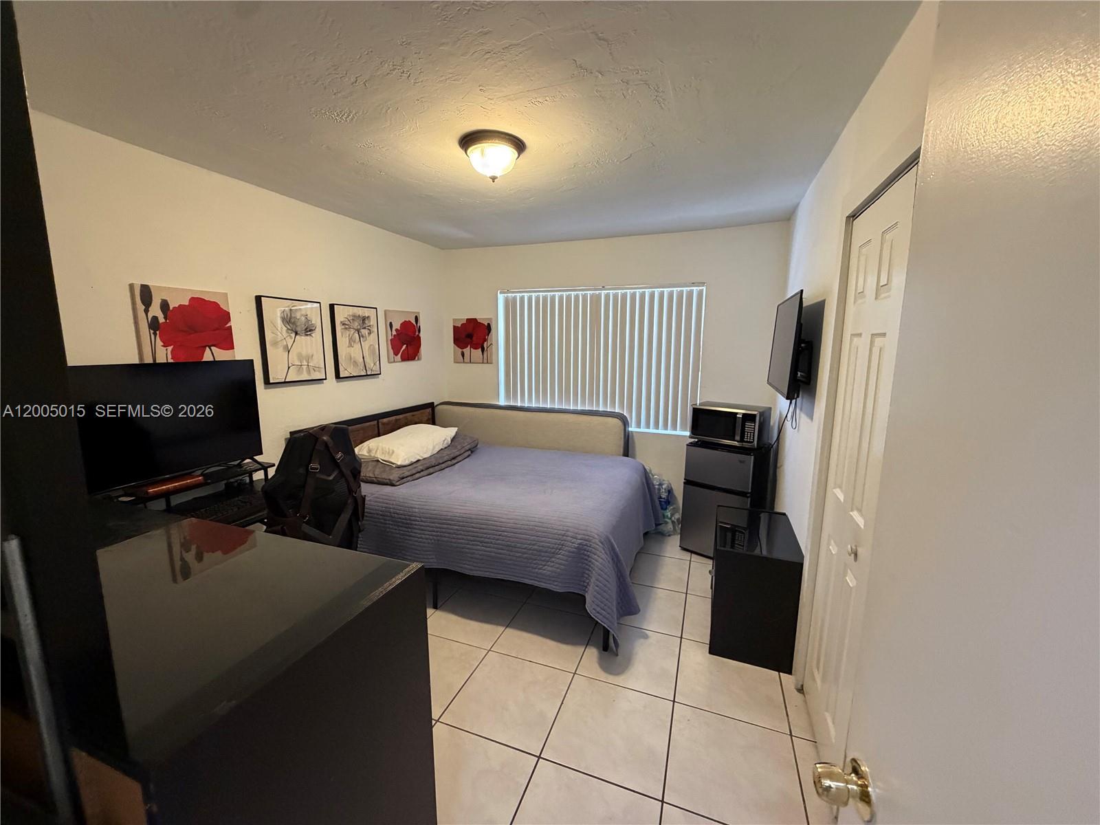 SILVER BLUFF GARDENS - Residential