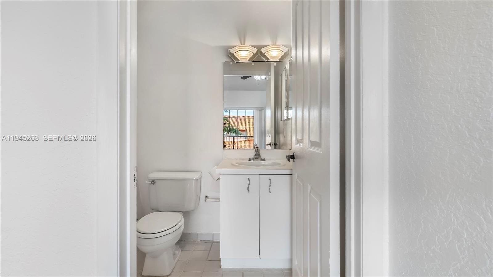 LAKEVIEW TWHS AT CALIF CL - Residential