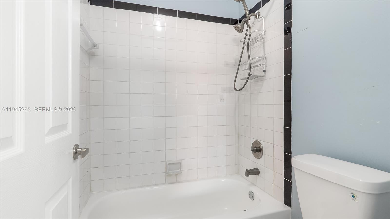 LAKEVIEW TWHS AT CALIF CL - Residential