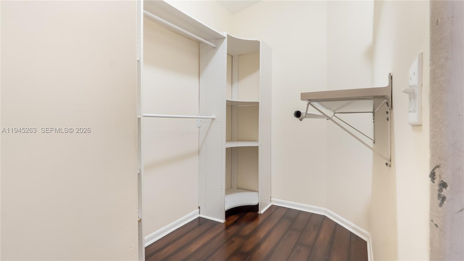 LAKEVIEW TWHS AT CALIF CL - Residential